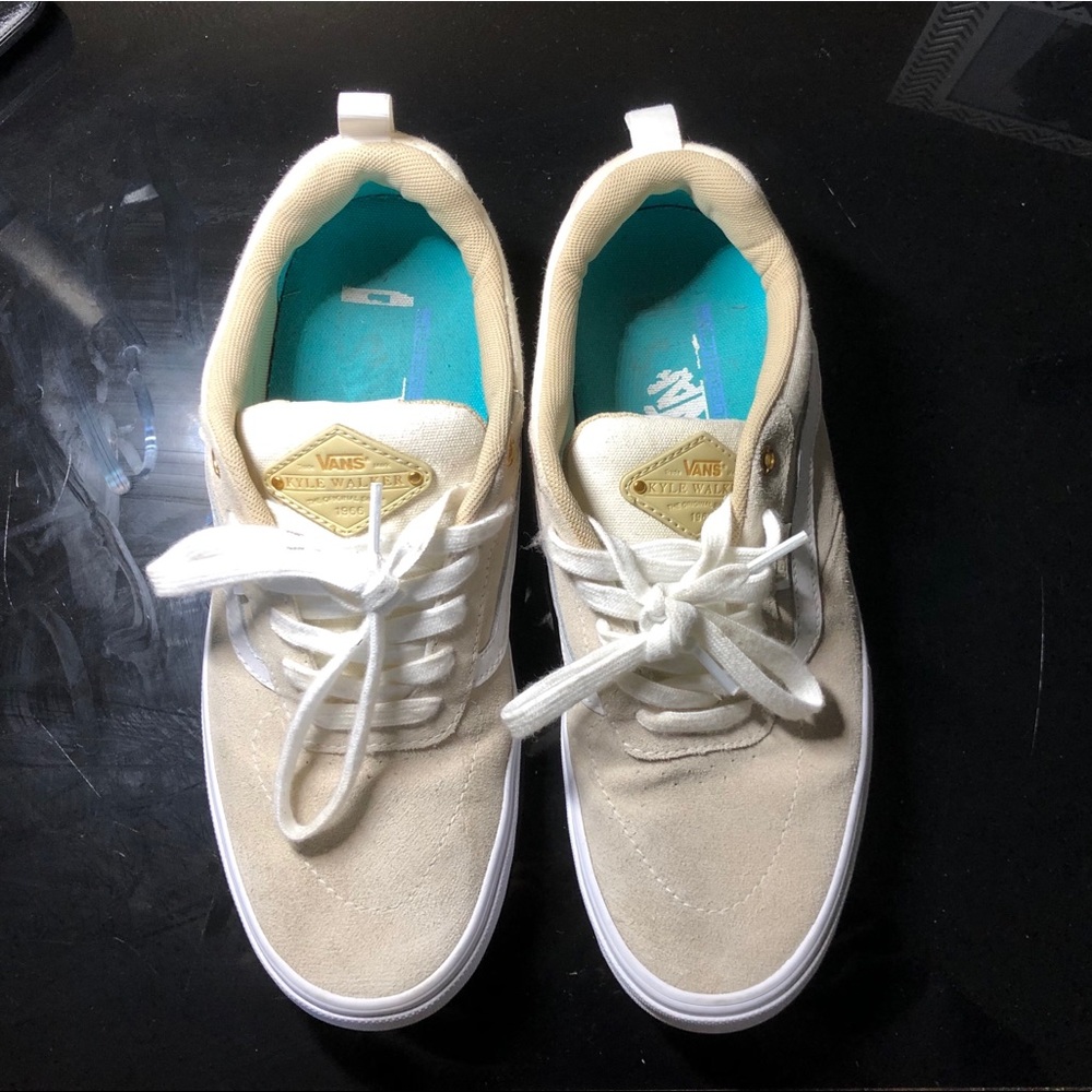 MEN’S VANS SHOES - like new!